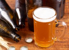 啤酒是弱酸性的還是堿性的